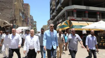 محافظ أسوان يواصل جولته التفقدية في شارع بورسعيد بكوم أمبو