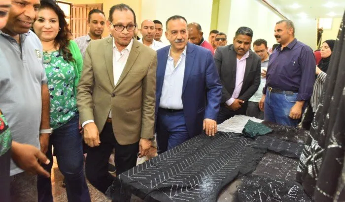 40 مليون جنيه لدعم الحرف التقليدية.. تدريب مكثف لـ 60 فتاة على فنون التللي في أسيوط 40 مليون جنيه لدعم الحرف التقليدية.. تدريب مكثف لـ 60 فتاة على فنون التللي في أسيوط
