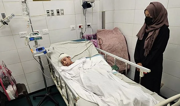 إيطاليا تعلن عن استعدادها لاستقبال الطفل الناجي من عائلة الطبيبة آلاء النجار في غزة. إيطاليا تعلن عن استعدادها لاستقبال الطفل الناجي من عائلة الطبيبة آلاء النجار في غزة.