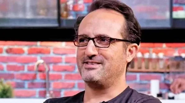 الليلة.. شريف مدكور يكشف عن مسيرته المهنية وحياته الشخصية في برنامج الرحلة على dmc plus الليلة.. شريف مدكور يكشف عن مسيرته المهنية وحياته الشخصية في برنامج الرحلة على dmc plus