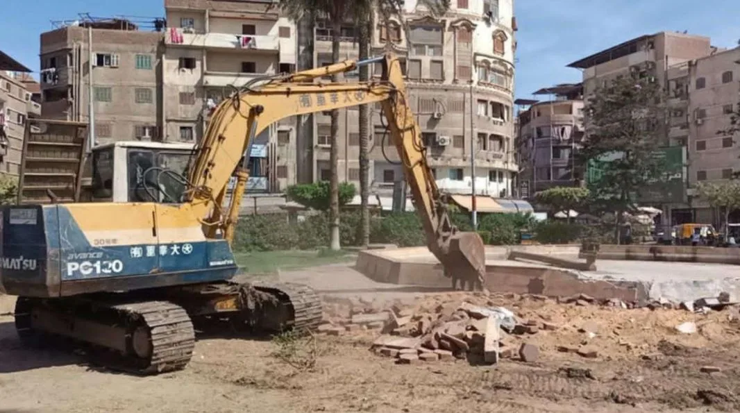 محافظ كفر الشيخ يعلن بدء المرحلة الثانية من تطوير ميدان الإبراهيمي في دسوق بتكلفة 6 ملايين جنيه محافظ كفر الشيخ يعلن بدء المرحلة الثانية من تطوير ميدان الإبراهيمي في دسوق بتكلفة 6 ملايين جنيه