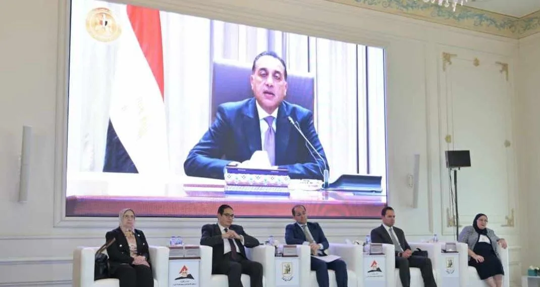 رئيس الوزراء: الاقتصاد العالمي يبدأ مرحلة جديدة مع معالم لا تزال غير واضحة حتى الآن. رئيس الوزراء: الاقتصاد العالمي يبدأ مرحلة جديدة مع معالم لا تزال غير واضحة حتى الآن.