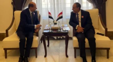 وزير الخارجية يجتمع بنظيره اليمني خلال الاجتماع التحضيري للقمة العربية.