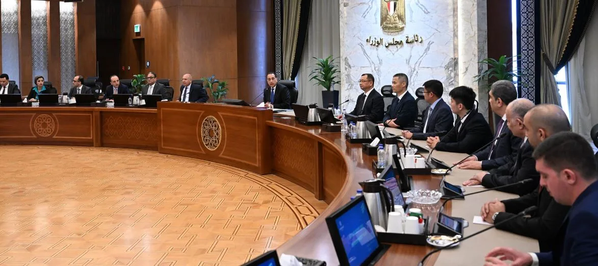 مدبولي: رفع الحوافز لتصنيع السيارات محلياً يعتمد على زيادة نسبة المحتوى المحلي مدبولي: رفع الحوافز لتصنيع السيارات محلياً يعتمد على زيادة نسبة المحتوى المحلي