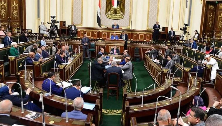 مجلس النواب يقر تحويل 31 تقريراً من لجنة الاقتراحات والشكاوى إلى الحكومة مجلس النواب يقر تحويل 31 تقريراً من لجنة الاقتراحات والشكاوى إلى الحكومة