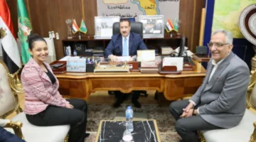 محافظ المنوفية يوجه بتبني مشروع طالبة بالمرحلة الإعدادية حصلت على براءة اختراع لعلاج الخلايا السرطانية