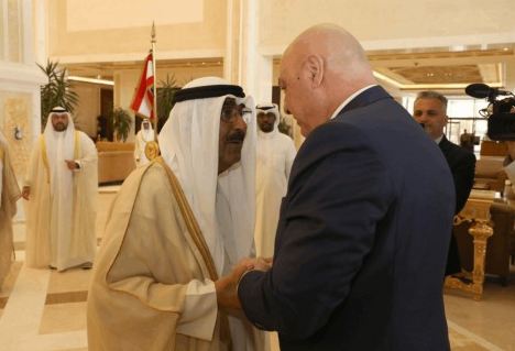 أمير الكويت يعلن تعزيز التمثيل الدبلوماسي مع لبنان.
