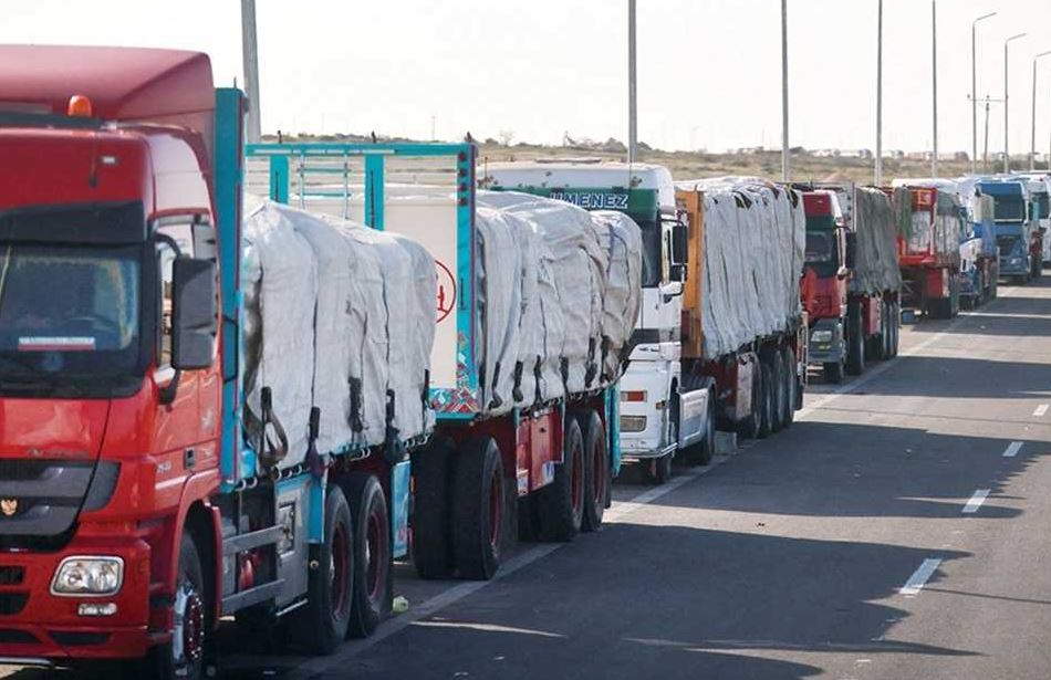 الأونروا: الحصار الإسرائيلي يمنع 3 آلاف شاحنة مساعدات من دخول غزة.. وحياة مليون طفل بخطر