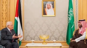 محمود عباس يشيد بتصريحات ولي العهد السعودي حول ضرورة إيجاد حل للقضية الفلسطينية