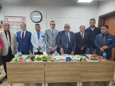 نائب رئيس النيابة الإدارية يحصل على زمالة من كلية الدفاع الوطني برسالة تتناول دور المجتمع المدني في تعزيز الأمن القومي. نائب رئيس النيابة الإدارية يحصل على زمالة من كلية الدفاع الوطني برسالة تتناول دور المجتمع المدني في تعزيز الأمن القومي.