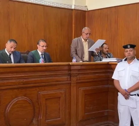 اليوم.. محكمة الجنايات في البحر الأحمر تبدأ محاكمة ثمانية متهمين بقتل امرأة في سفاجا اليوم.. محكمة الجنايات في البحر الأحمر تبدأ محاكمة ثمانية متهمين بقتل امرأة في سفاجا