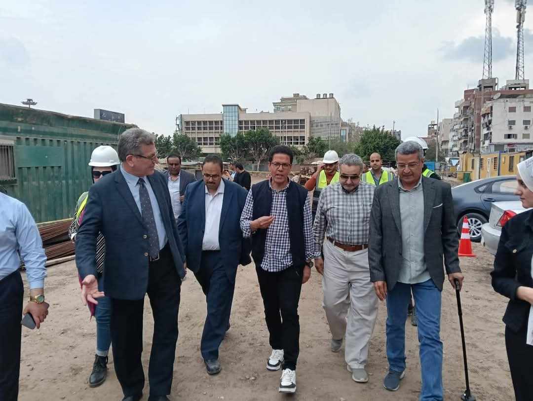 رئيس جامعة بنها يتفقد عددا من المنشآت الجديدة بكفر سعد