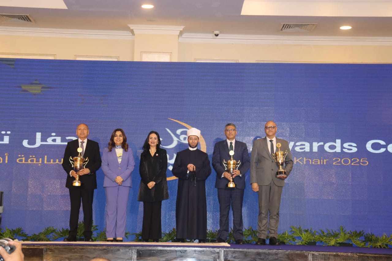 محافظ القليوبية يشارك في احتفالية مسابقة أهل الخير لتكريم الجمعيات الاكثر مشاركه في تقديم الإطعام خلال رمضان