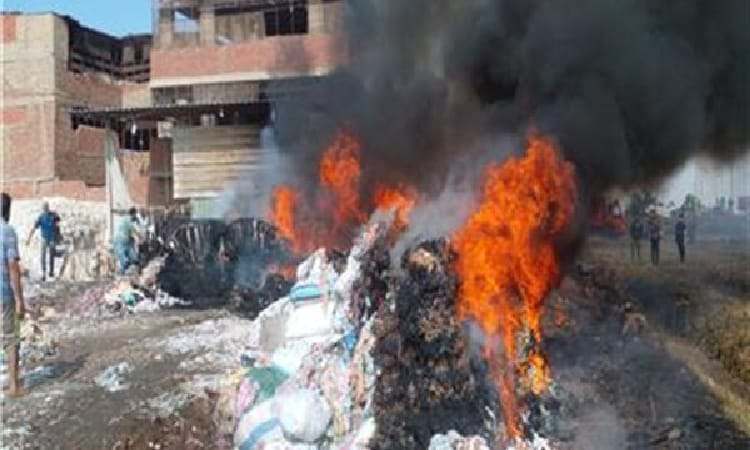 السيطرة على حريق هائل بمصنع قطن في سمنود بالغربية