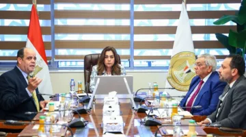 وزيرة التنمية المحلية تراقب مساعي تعزيز خدمات النظافة في القاهرة والجيزة