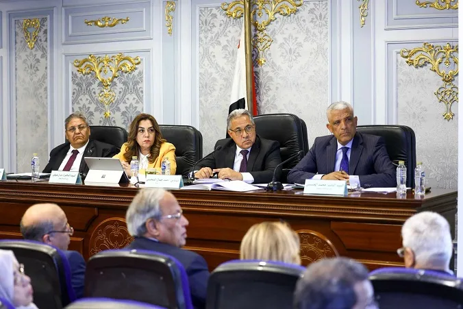 التنمية المحلية: 4.3 مليار جنيه موازنة الوزارة للعام الجديد بزيادة 525 مليون جنيه عن العام الماضي التنمية المحلية: 4.3 مليار جنيه موازنة الوزارة للعام الجديد بزيادة 525 مليون جنيه عن العام الماضي