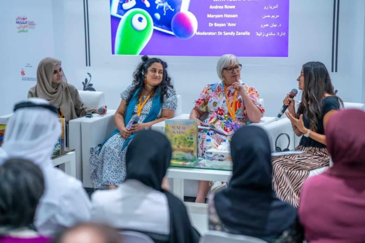 خلال فعاليات مهرجان الشارقة القرائي للطفل 2025.. كاتبات: القصة الناجحة تجيب تساؤلات الطفل وتطلق خياله