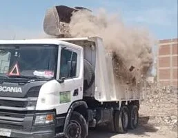 وحدة التدخل السريع في الشرقية تخلصت من 9025 طن من النفايات ومخلفات البناء خلال الشهر الماضي.