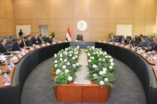 وزير الكهرباء يطلع على إجراءات تأمين إمدادات الطاقة وضمان استقرار التيار الكهربائي وزير الكهرباء يطلع على إجراءات تأمين إمدادات الطاقة وضمان استقرار التيار الكهربائي
