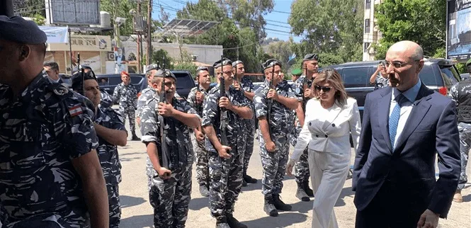 وزير الداخلية اللبناني: جهوده مستمرة لوقف الانتهاكات الإسرائيلية أثناء الانتخابات المحلية في الجنوب وزير الداخلية اللبناني: جهوده مستمرة لوقف الانتهاكات الإسرائيلية أثناء الانتخابات المحلية في الجنوب