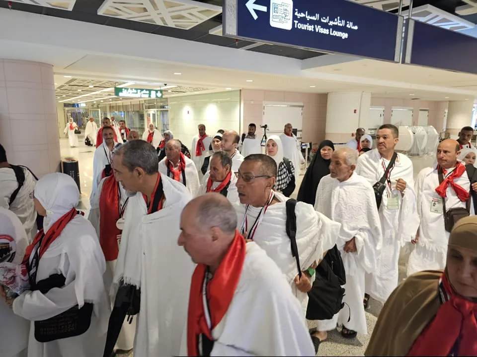 وصول 6779 حاجًا من حجاج الجمعيات الأهلية إلى الأراضي المقدسة.. واستكمال التفويج يوم الجمعة وصول 6779 حاجًا من حجاج الجمعيات الأهلية إلى الأراضي المقدسة.. واستكمال التفويج يوم الجمعة