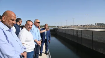 وزير الري يؤكد على أهمية الصيانة المنتظمة لمكونات قناطر أسيوط الجديدة لضمان كفاءتها وسلامتها.