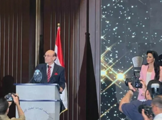 محمد صبحي يشدد على ضرورة مناقشة العلاقة بين الفن والمجتمع في قضايا حقوق الإنسان وسط التحديات العالمية الراهنة. محمد صبحي يشدد على ضرورة مناقشة العلاقة بين الفن والمجتمع في قضايا حقوق الإنسان وسط التحديات العالمية الراهنة.