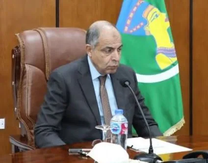 محافظ المنيا يطالب المواطنين باستكمال أعمال التقنين ودفع مستحقات الدولة