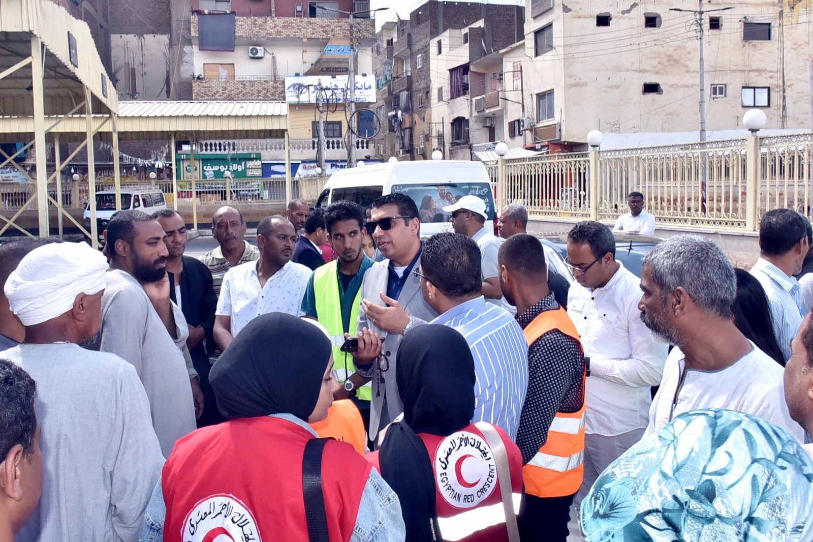 فعاليات التوعية ضد الإدمان لفريق مبادرة ظواهر بالأقصر