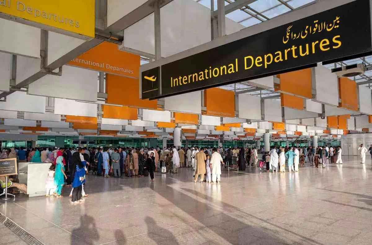 باكستان.. استئناف الرحلات الجوية في مطاري لاهور وكراتشي بعد توقف 8 ساعات