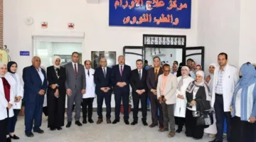 محافظ الإسماعيلية يقدم التهاني لرئيس جامعة قناة السويس بمناسبة حصول مركز الأورام على اعتماد الهيئة الصحية.
