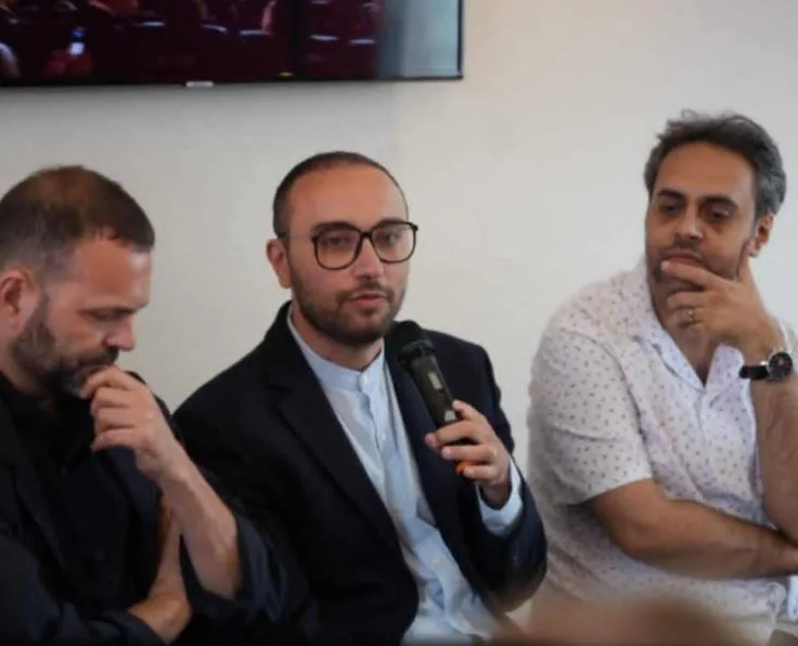 المدير الفني لمهرجان القاهرة السينمائي يتحدث عن تعزيز التعاون بين مهرجانات السينما العربية خلال فعاليات مهرجان كان المدير الفني لمهرجان القاهرة السينمائي يتحدث عن تعزيز التعاون بين مهرجانات السينما العربية خلال فعاليات مهرجان كان