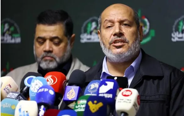 قيادي في حماس: الأخبار حول مؤتمر صحفي لخليل الحية غير دقيقة قيادي في حماس: الأخبار حول مؤتمر صحفي لخليل الحية غير دقيقة
