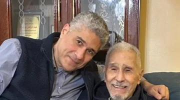ابن عبد الرحمن أبو زهرة يكشف عن سبب توقف راتب والده ويوضح تفاصيل صحته.