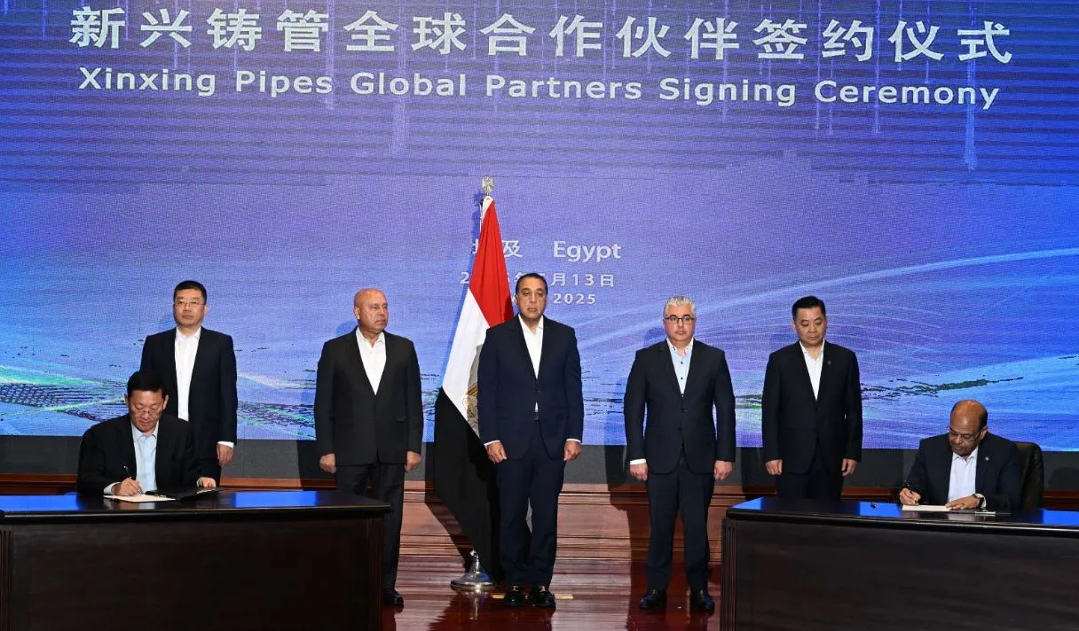 رئيس الوزراء يشرف على إبرام 4 عقود مع مصنع شركة «شين شينج» بقيمة 34.5 مليار جنيه