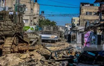 التيار المعارض في إيطاليا يندد بسلوكيات إسرائيل في غزة. التيار المعارض في إيطاليا يندد بسلوكيات إسرائيل في غزة.