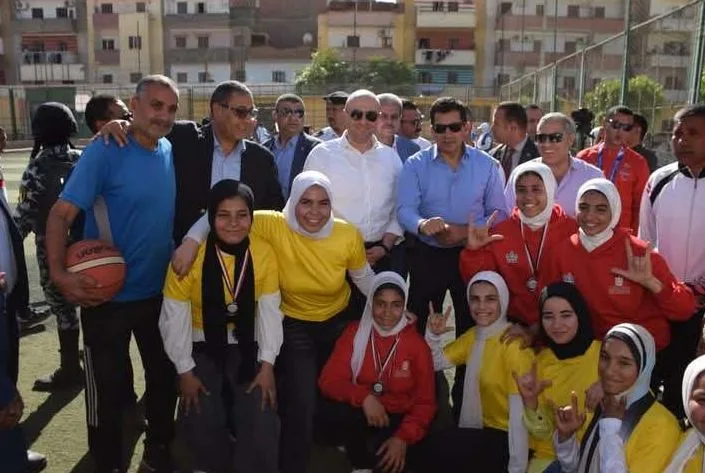 وزير الشباب ومحافظ بني سويف يفتتحان مبنى الخدمات والأنشطة بنادي الشبان المسلمين