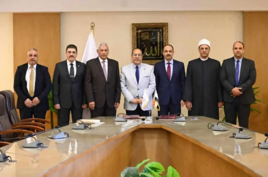 تعاون بين وزارتي الأوقاف والتموين حول صكوك الأضحية والتبرعات تعاون بين وزارتي الأوقاف والتموين حول صكوك الأضحية والتبرعات
