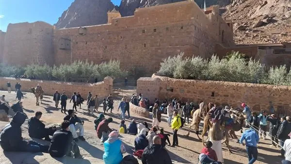 547 زائرًا يتجهون إلى المواقع الدينية في سانت كاترين 547 زائرًا يتجهون إلى المواقع الدينية في سانت كاترين