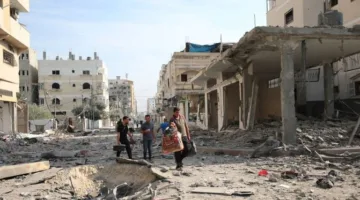 نتنياهو يدّعي وجود مناطق آمنة في جنوب غزة.. وحماس تصفها بمراكز اعتقال خلف ستار المساعدات.