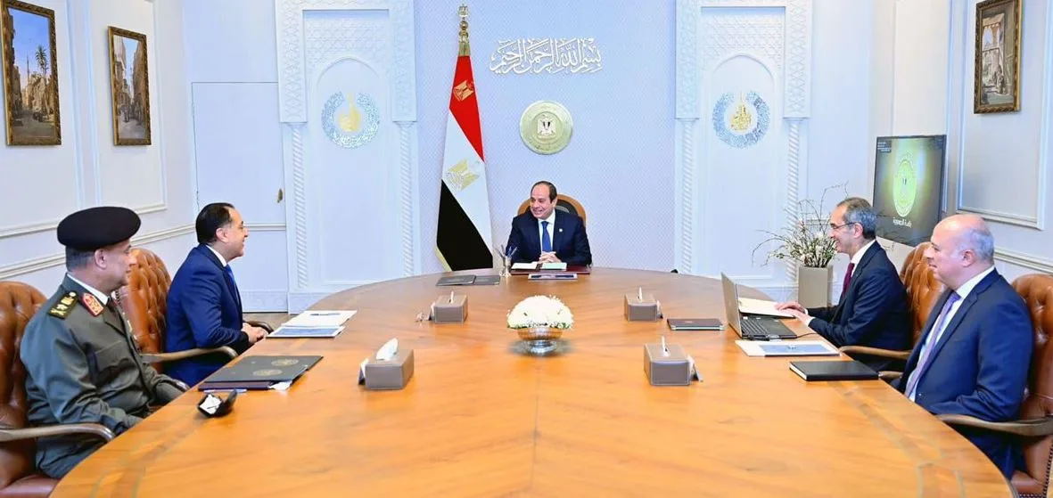 السيسي يراقب تطورات مبادرة الرواد الرقميين ويعطي توجيهات للتنفيذ السريع وزيادة عدد المستفيدين. السيسي يراقب تطورات مبادرة الرواد الرقميين ويعطي توجيهات للتنفيذ السريع وزيادة عدد المستفيدين.