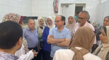 وكيل وزارة الصحة في القاهرة يعبر عن قلقه بشأن نقص الأطباء في قسم الاستقبال والطوارئ بمستشفى منشية البكري
