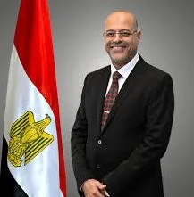 وزير العمل يعلن عن تمديد فترة التقديم للوظائف القيادية في الوزارة ومديرياتها لشهر إضافي.