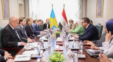 وزير الصحة يناقش مع نظيره السويدي فرص الاستثمار في القطاع الصحي والتعاون لدعم الجرحى الفلسطينيين.