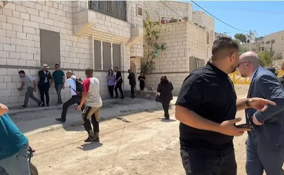 تنديد واسع من قبل أوروبا عقب قيام الاحتلال بإطلاق النار على بعثات دبلوماسية في الضفة الغربية تنديد واسع من قبل أوروبا عقب قيام الاحتلال بإطلاق النار على بعثات دبلوماسية في الضفة الغربية