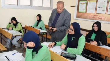 وكيل وزارة التعليم في بورسعيد يراقب امتحانات نهاية السنة بمدارس بحر البقر