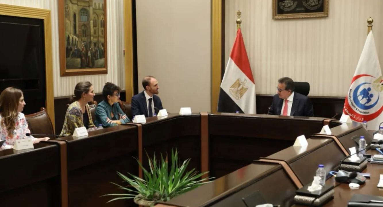 وزير الصحة يلتقي برئيس بعثة أطباء بلا حدود لبحث سبل التعاون في مجالات الصحة والعمل الإنساني وزير الصحة يلتقي برئيس بعثة أطباء بلا حدود لبحث سبل التعاون في مجالات الصحة والعمل الإنساني