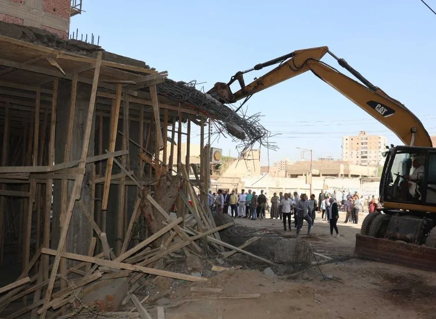 محافظ المنيا: إزالة 77 حالة تعد على الأراضي الزراعية وأملاك الدولة