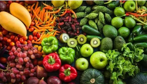 6 أطعمة خضراء تحسن صحة عينيك وتحمي بصرك