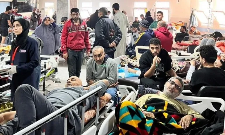 الصحة الفلسطينية: مستشفيات غزة inundated بالجرحى نتيجة مجازر الاحتلال، ويجري التمييز بين المصابين لإنقاذ الأرواح الممكنة. الصحة الفلسطينية: مستشفيات غزة inundated بالجرحى نتيجة مجازر الاحتلال، ويجري التمييز بين المصابين لإنقاذ الأرواح الممكنة.